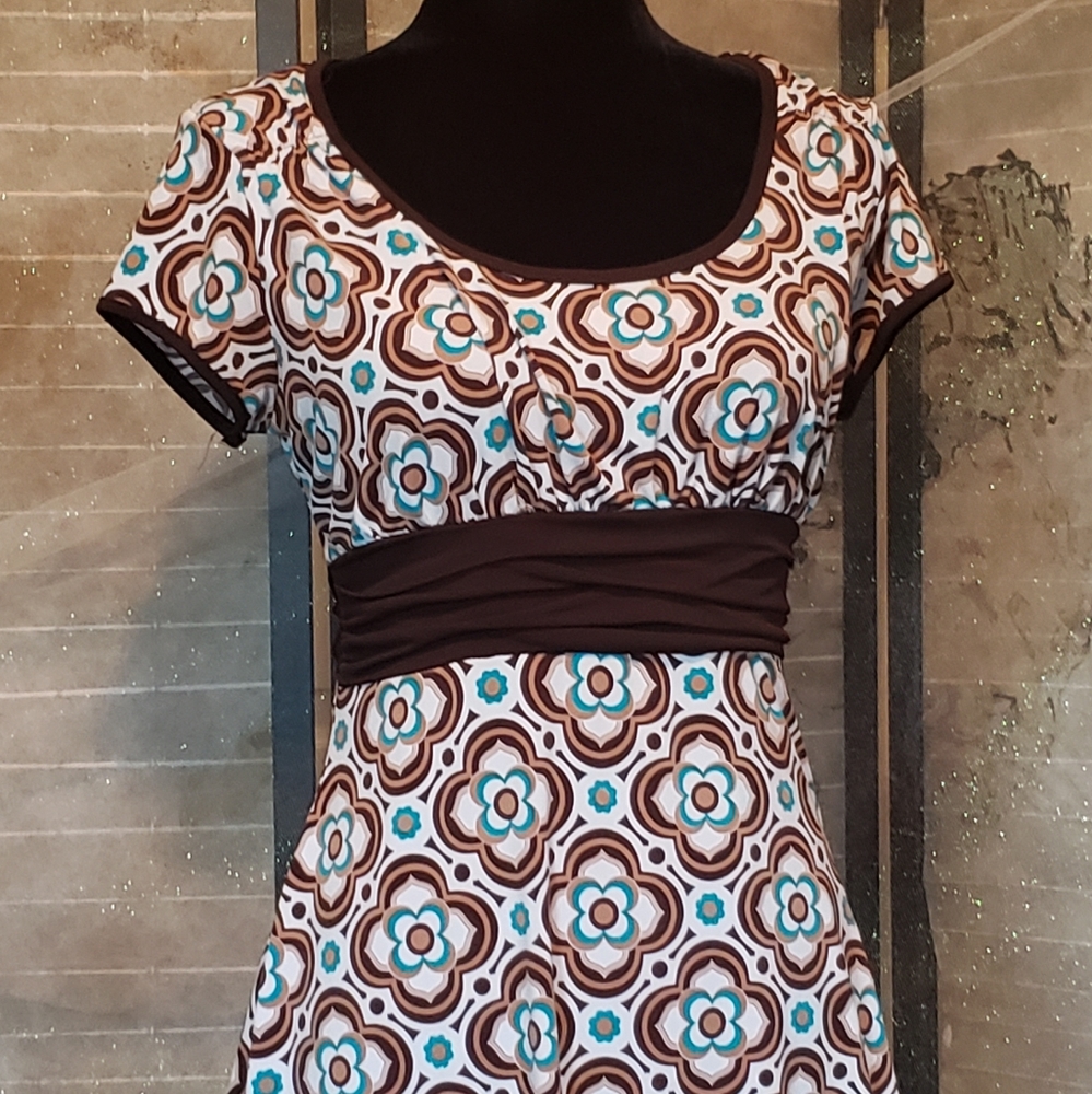 Loose-fitting blouse w/ half waist ribbon